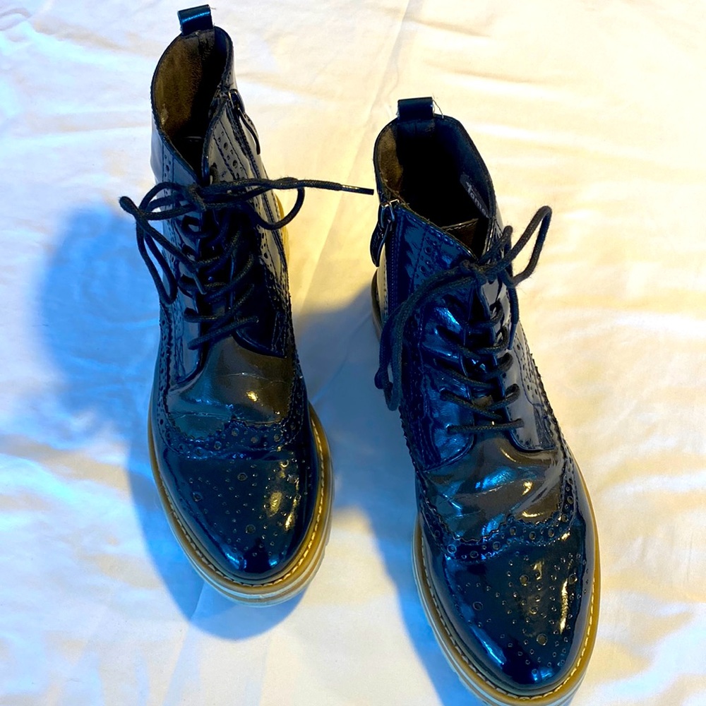 TAMARIS PATENT LEATHER ankle boots